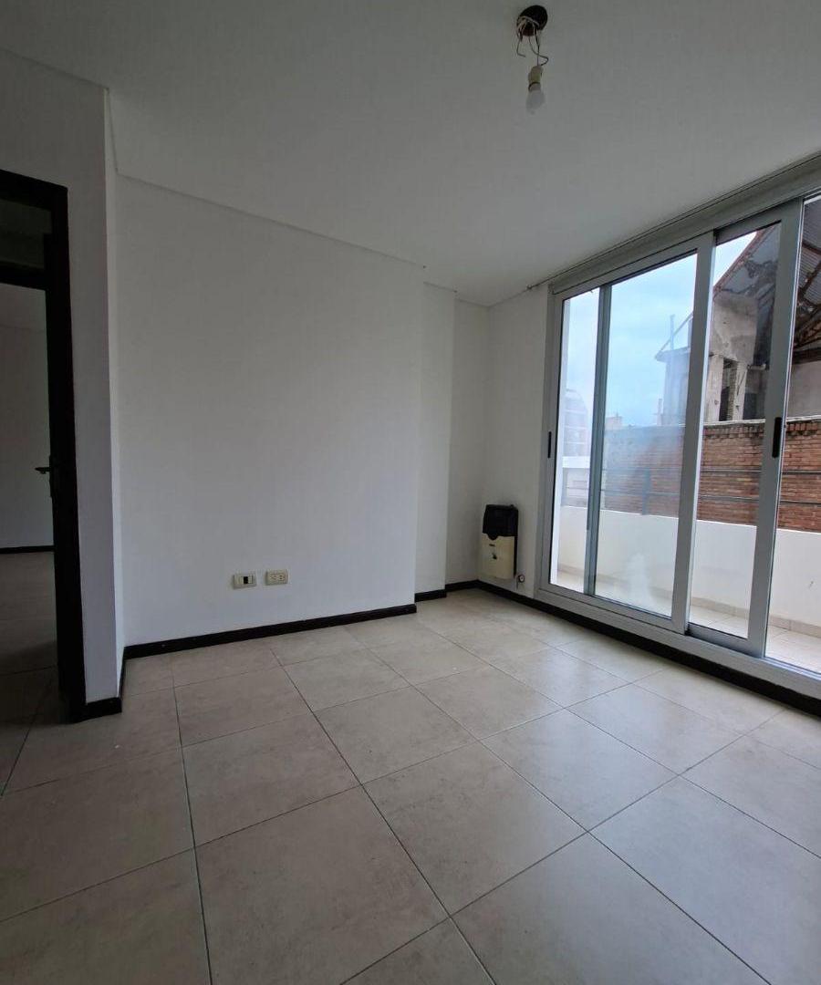 Foto de 1 Dormitorio España 38 - Balcón - Quincho - A una cuadra del rio, imagen 4