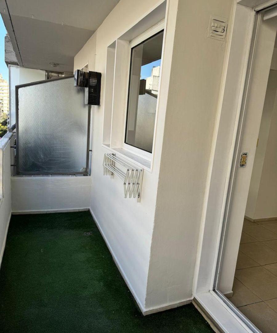 Foto de Monoambiente amplio tipo 1 dormitorio con balcón al frente, imagen 4