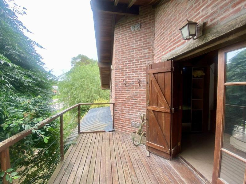 Venta Casa de 5 Ambientes en Santa Clara del Mar 4