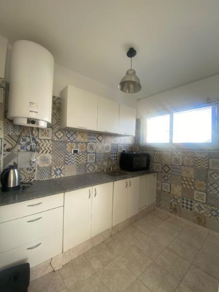 Departamento de 3 Ambientes Al Frente con Balcon - Zona San Carlos 2