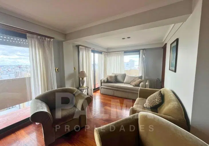 Departamento de 2 ambientes al frente con balcón saliente, cochera cubierta y baulera - Plaza Colón 4