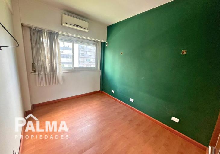 Foto de Departamento 3 ambientes al frente con balcón saliente y dependencia de, imagen 3