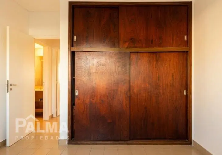 Departamento 4 ambientes, reciclado con balcon a una cuadra del mar (bajada playa Waikiki) 5