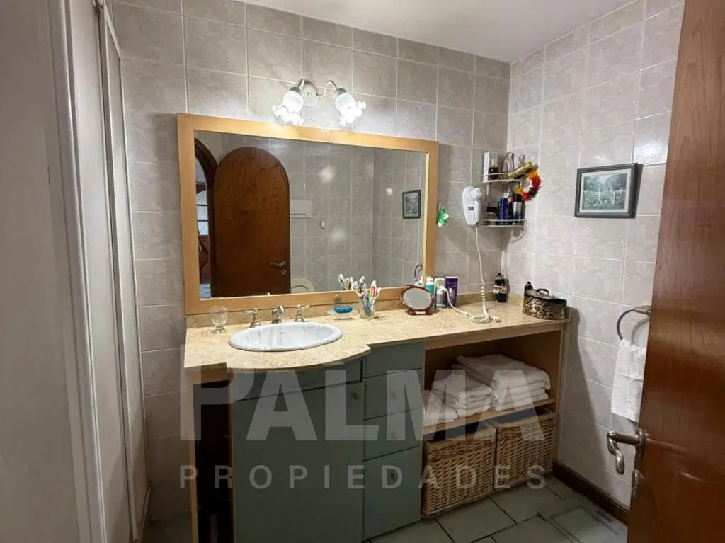 Chalet de 5 Ambientes con Parque y Pileta - Constitución 4
