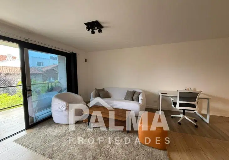 Departamento de Tres Ambientes Al Frente con Dos Cocheras - Chauvín 1