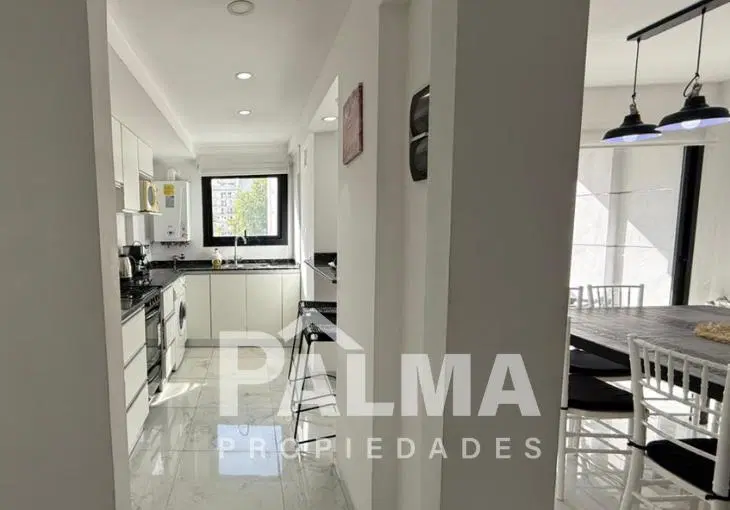 Departamento de 3 Ambientes Al Contrafrente con Cochera - La Perla 2
