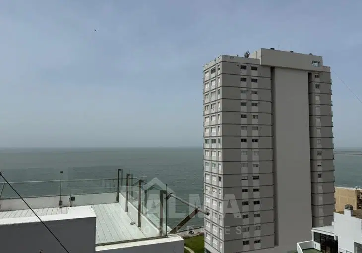 Departamento de Tres Ambientes Al Frente con Vista Al Mar - Playa Chica 3