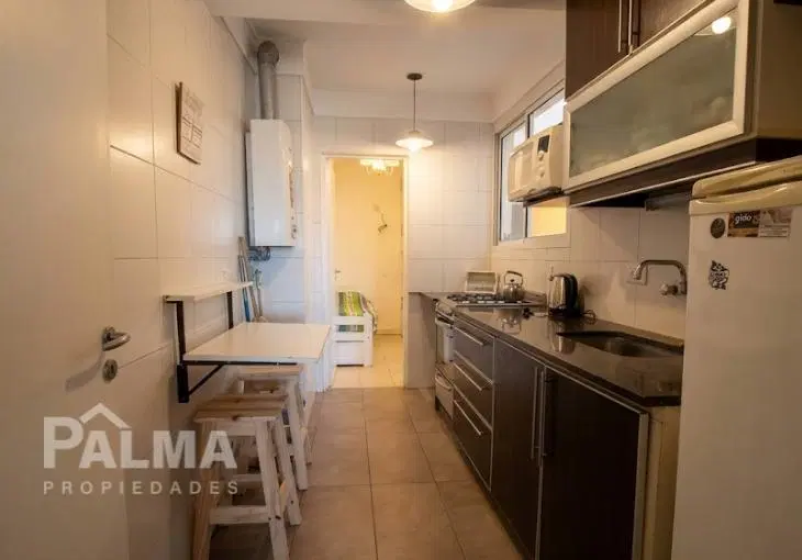 Departamento 2 ambientes con dependencia, balcon saliente con vista al mar , Centro/ plaza colon 2