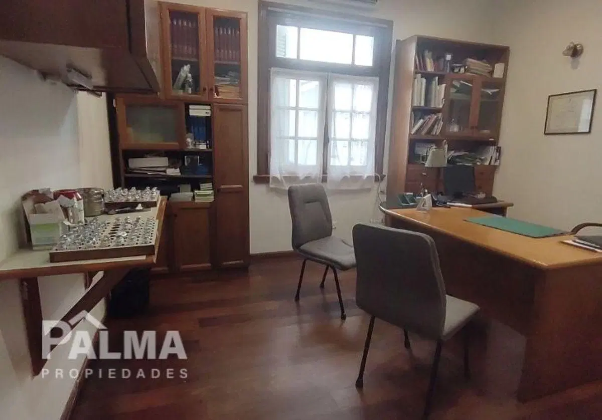 VENTA CASA DE ESTILO HABILITADA COMO CONSULTORIOS UBICACION ESTRATEGICA 5