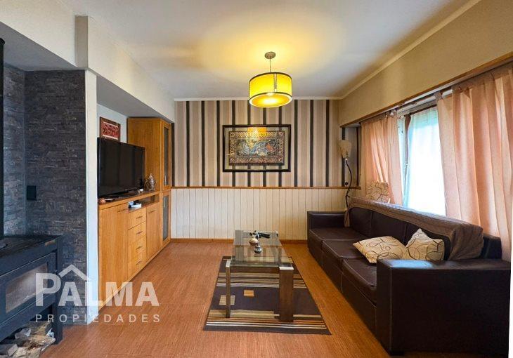 Foto de Casa tipo chalet de 5 ambientes con amplio parque, piscina y quincho., imagen 5