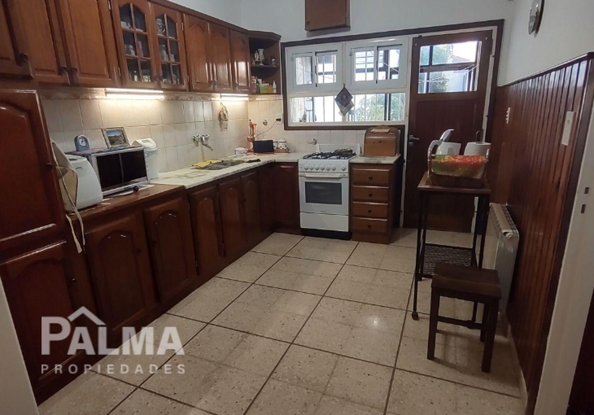 Foto de VENTA IMPECABLE CHALET CON JARDIN Y GRAN QUINCHO - CHAUVIN, imagen 3