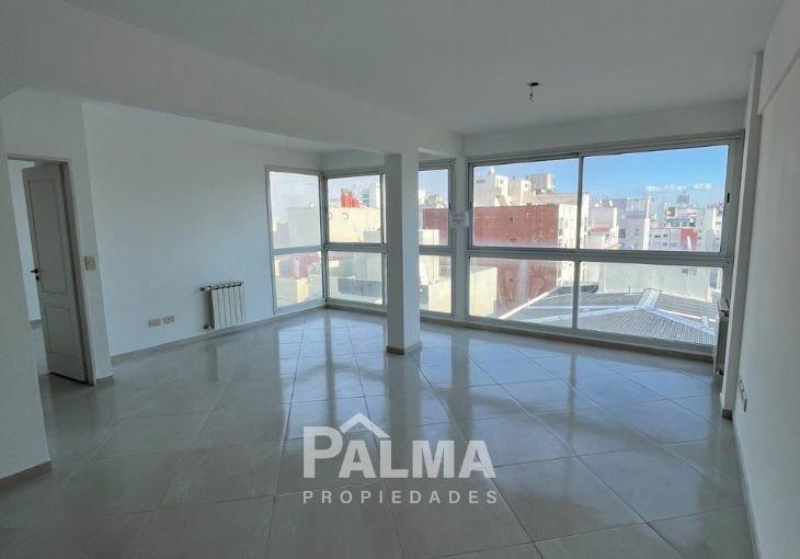 Foto de Departamento tres ambientes al frente con cochera cubierta - La Perla, imagen 1