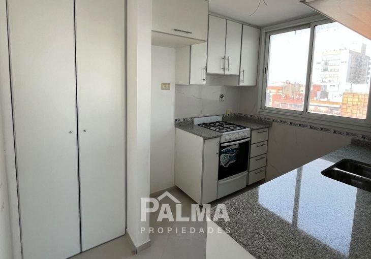 Foto de Departamento tres ambientes al frente con cochera cubierta - La Perla, imagen 3