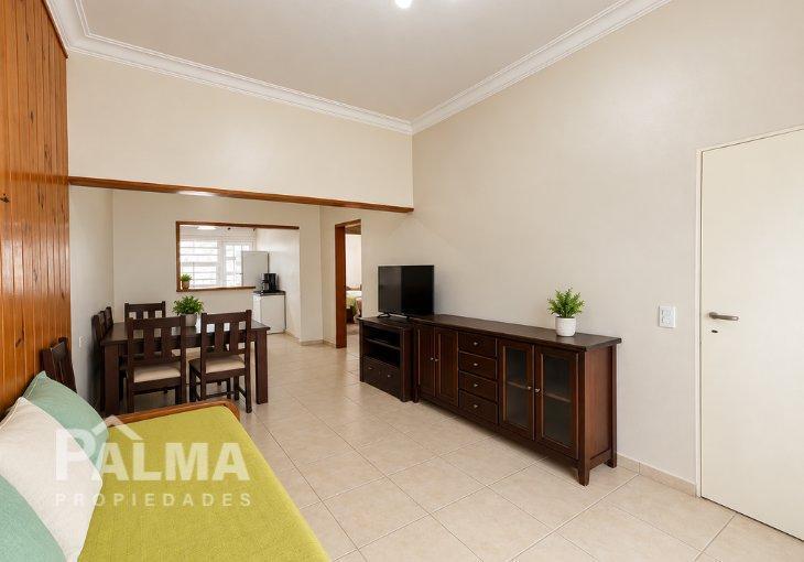 Foto de CHALET 4 AMBIENTES CON GARAGE Y AMPLIO PLATIO - CHAUVÍN, imagen 3
