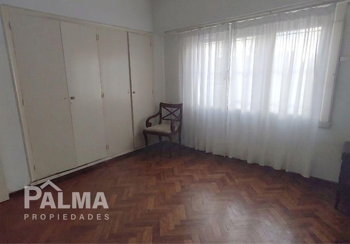Foto de VENTA CHALET 3 Amb. con DOS COCHERAS Y TERRAZA - PARQUE LURO, imagen 2