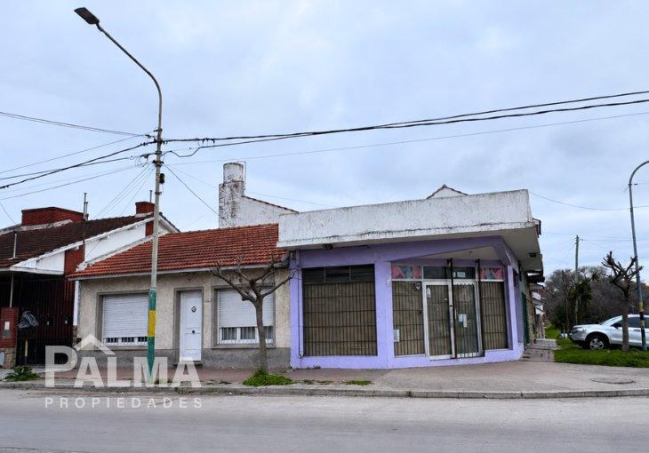 Foto de Inmueble en block con vivienda, departamento, cochera y local en esquina, imagen 1
