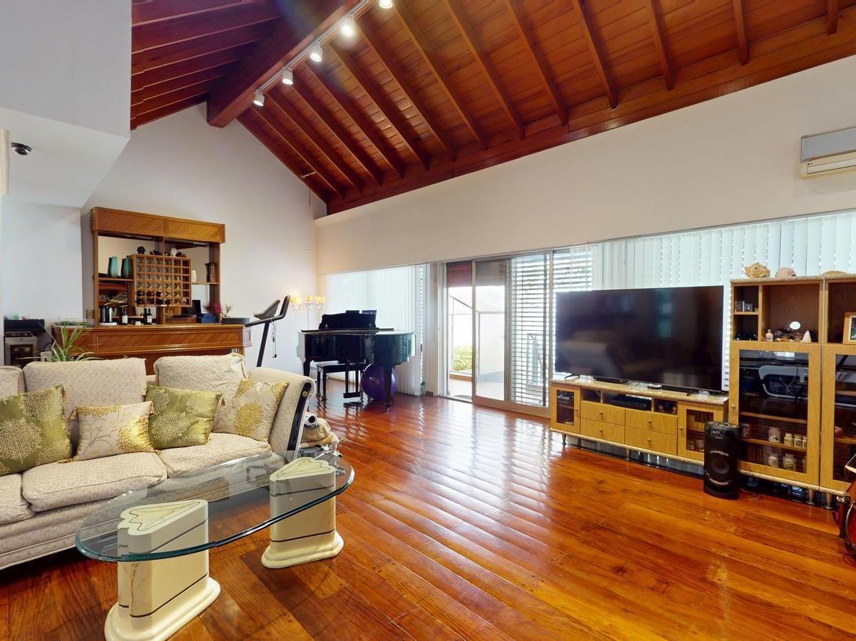 Venta Casa 6 Amb + Dep + Cochera + Subsuelo + Jardin en Concordia Al 2100 3