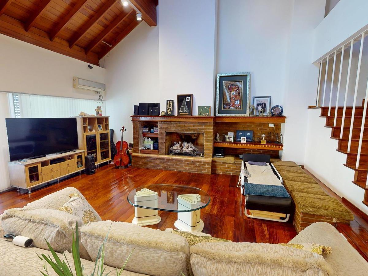 Venta Casa 6 Amb + Dep + Cochera + Subsuelo + Jardin en Concordia Al 2100 4