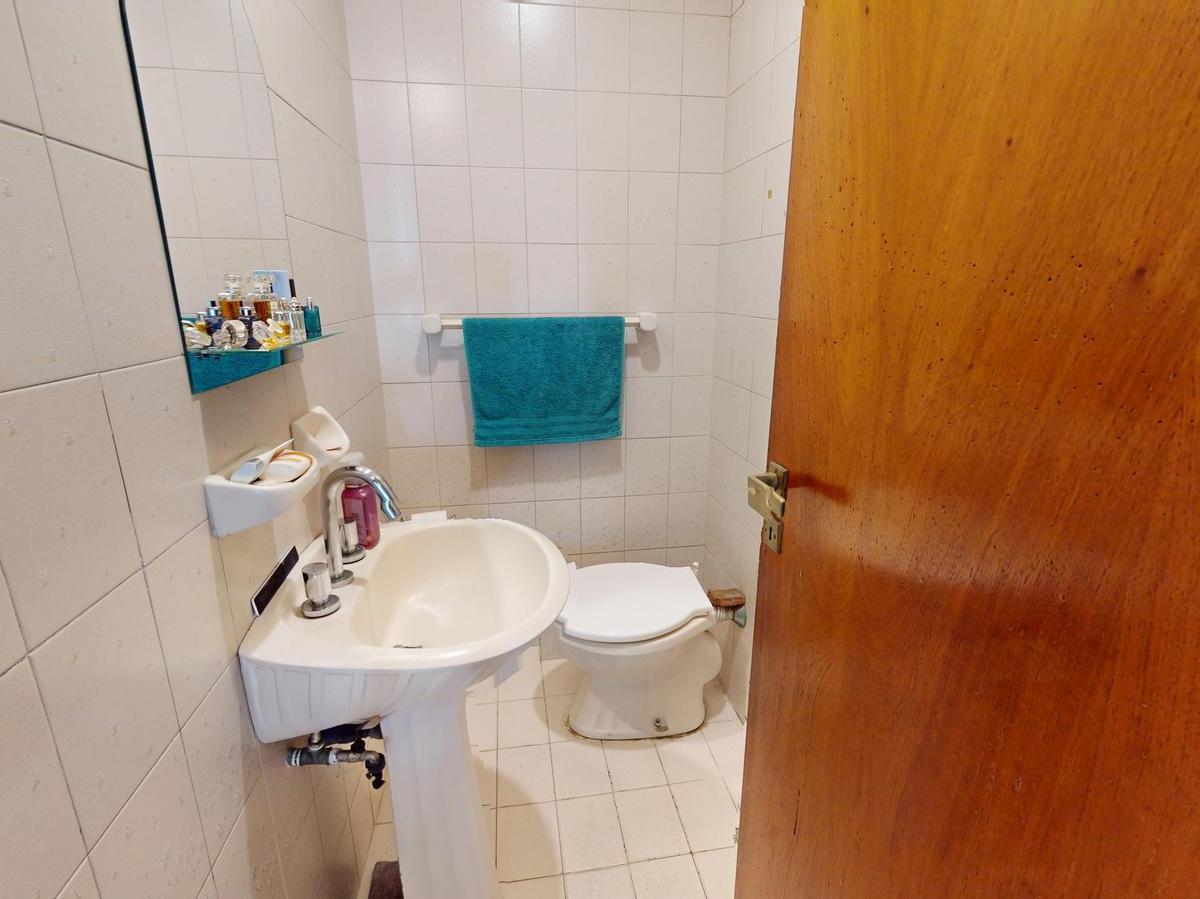 Venta Casa 6 Amb + Dep + Cochera + Subsuelo + Jardin en Concordia Al 2100 5
