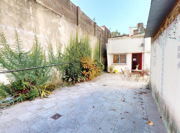 VENTA CASA 4 amb   monoamb ARAUJO al 2200 Parque Avellaneda 2