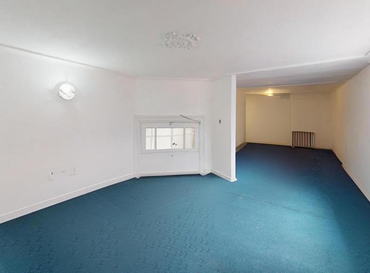 Venta departamento 4 ambientes con escritorio en San Telmo 5