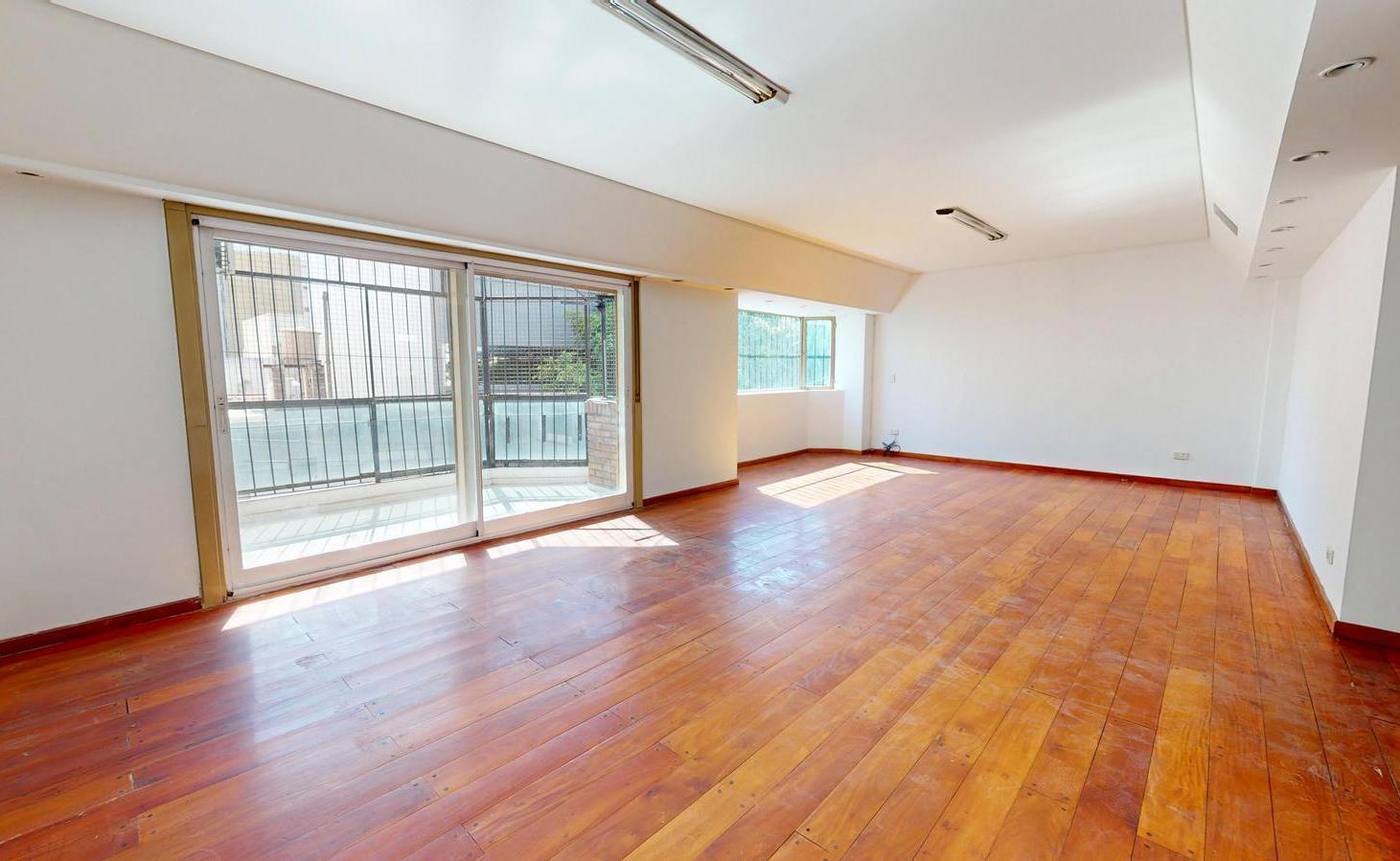 VENTA DEPTO 4 ambientes + Dependencia + Cochera Fija