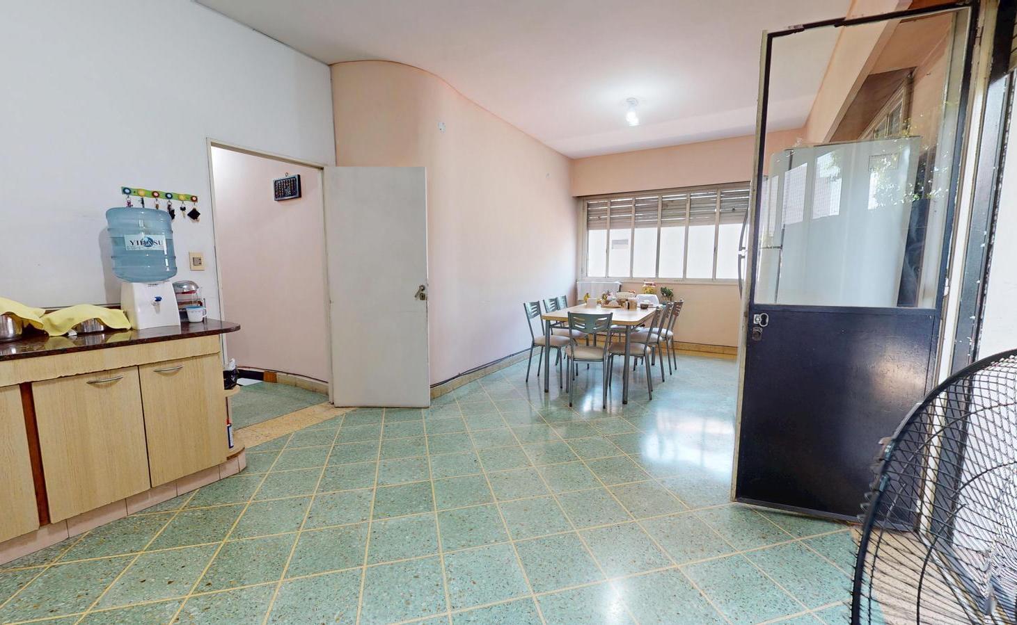 VENTA DEPTO 4 amb con entrada independiente