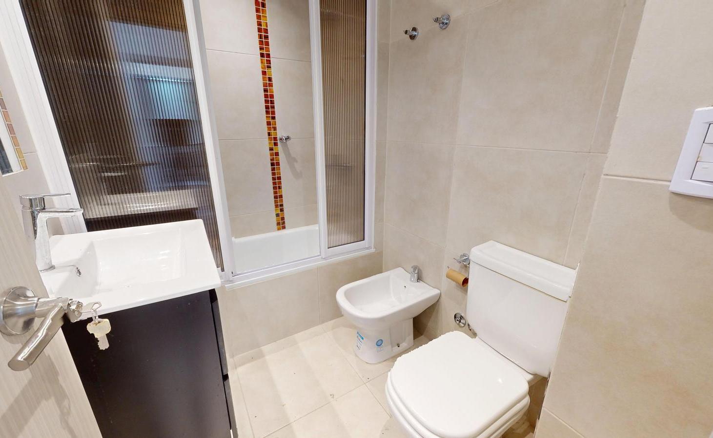 VENTA DEPARTAMENTO 3 AMBIENTES CON BALCON/TERRAZA Y COCHERA EN FLORES