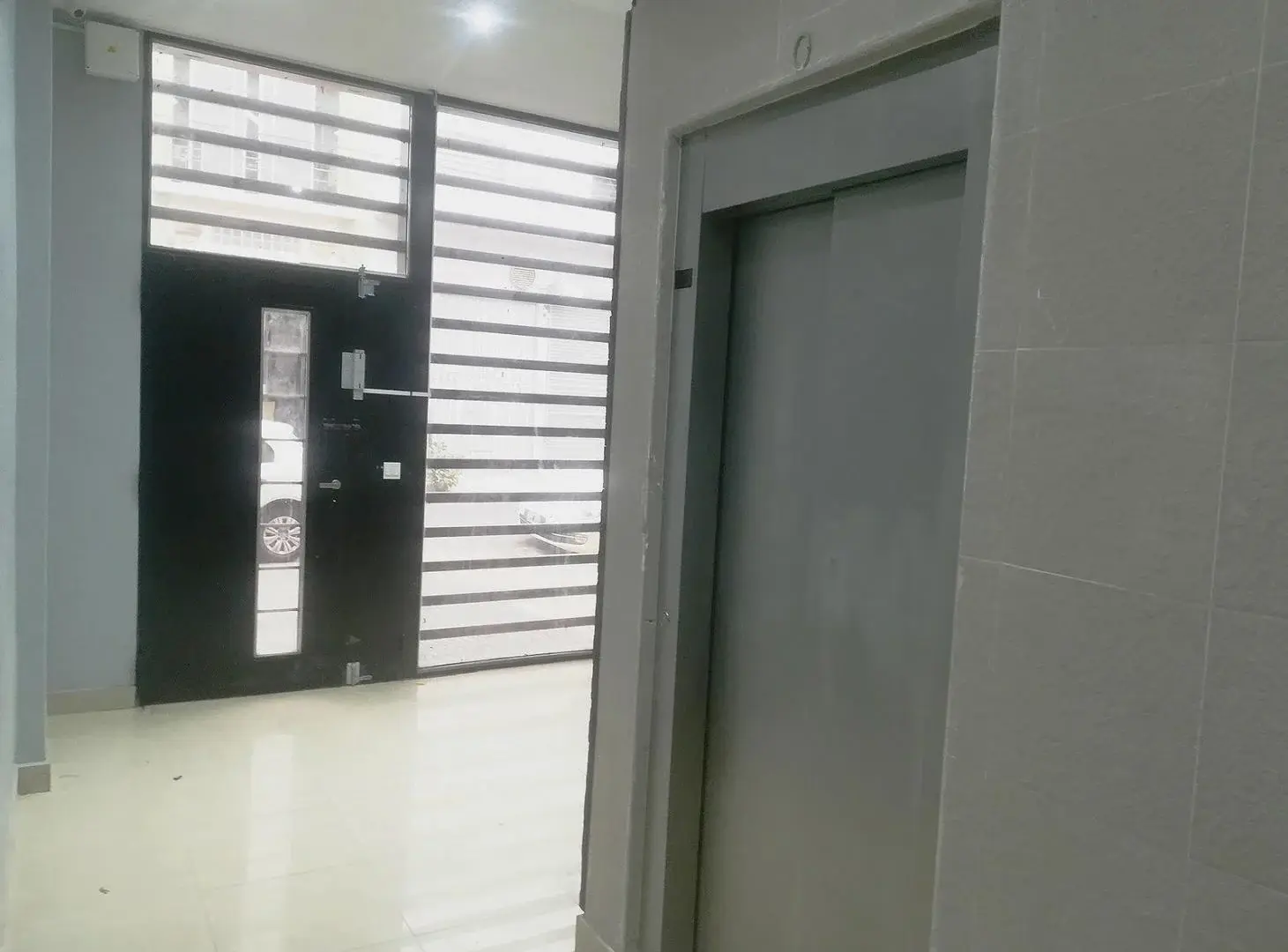 ALQUILER Deposito Local Showroom Estudio Fabrica Cuenca al 900 3