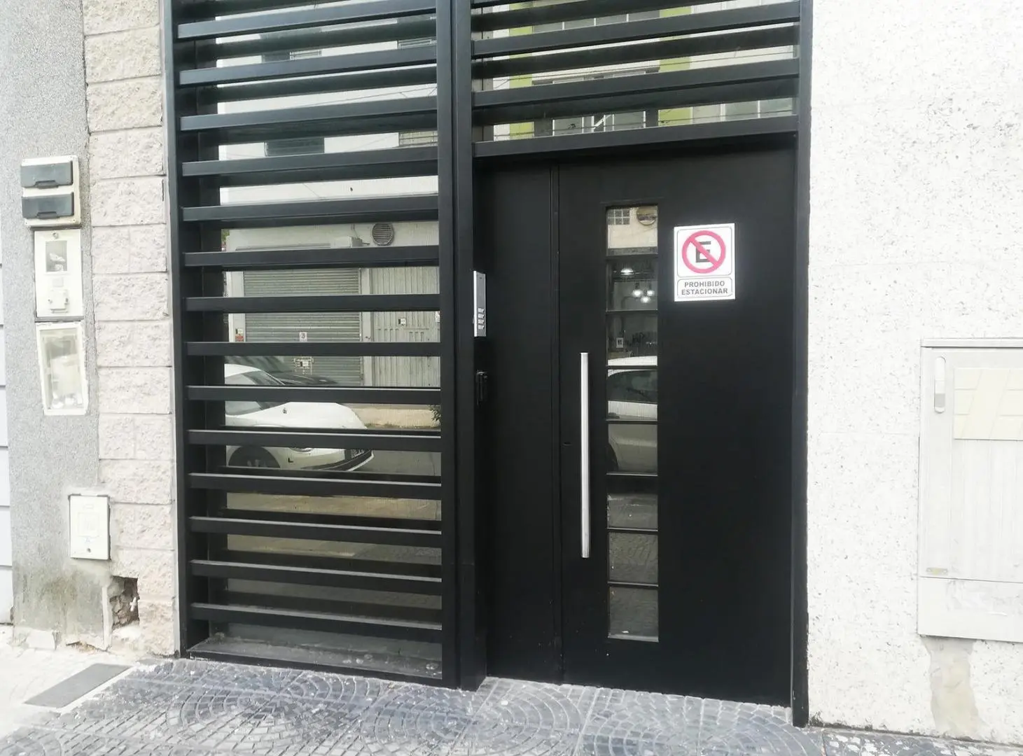 ALQUILER Deposito Local Showroom Estudio Fabrica Cuenca al 900 2