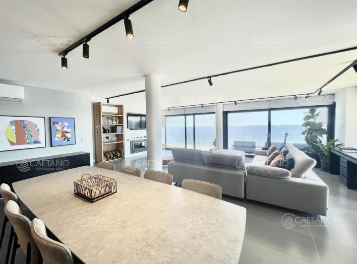 Venta apartamento 4 dormitorios, barbacoa, piscina con hidromasaje. Península, Punta del Este 5