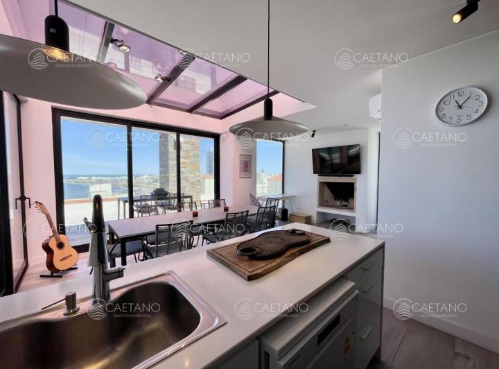Venta apartamento 4 dormitorios, barbacoa, piscina con hidromasaje. Península, Punta del Este 3