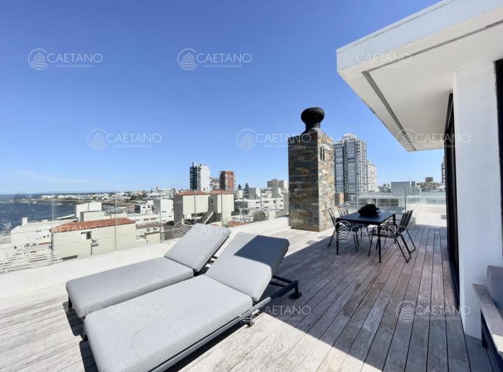 Venta apartamento 4 dormitorios, barbacoa, piscina con hidromasaje. Península, Punta del Este 4