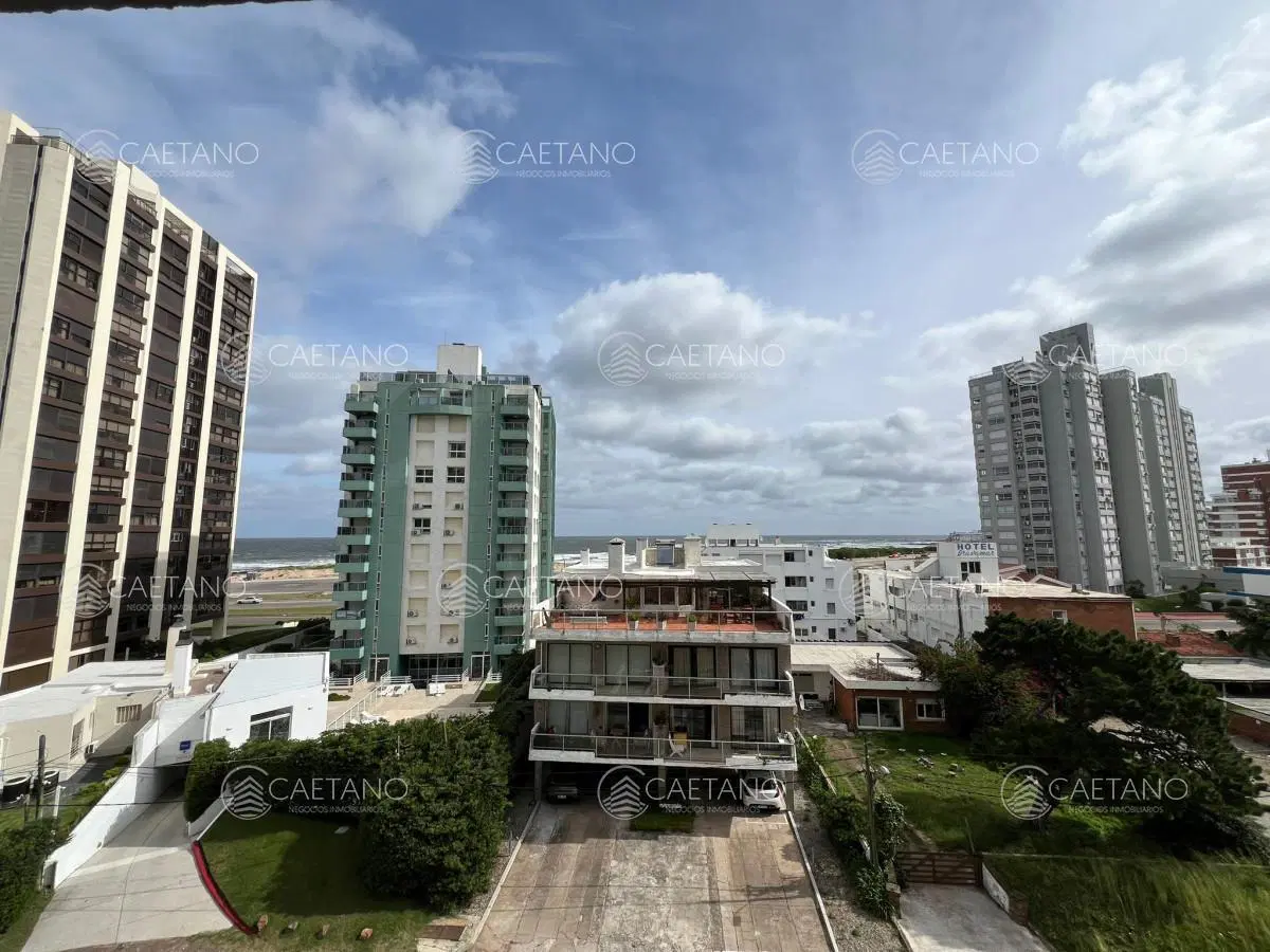 Venta apartamento 2 dormitorios. Playa brava, Punta del Este 2