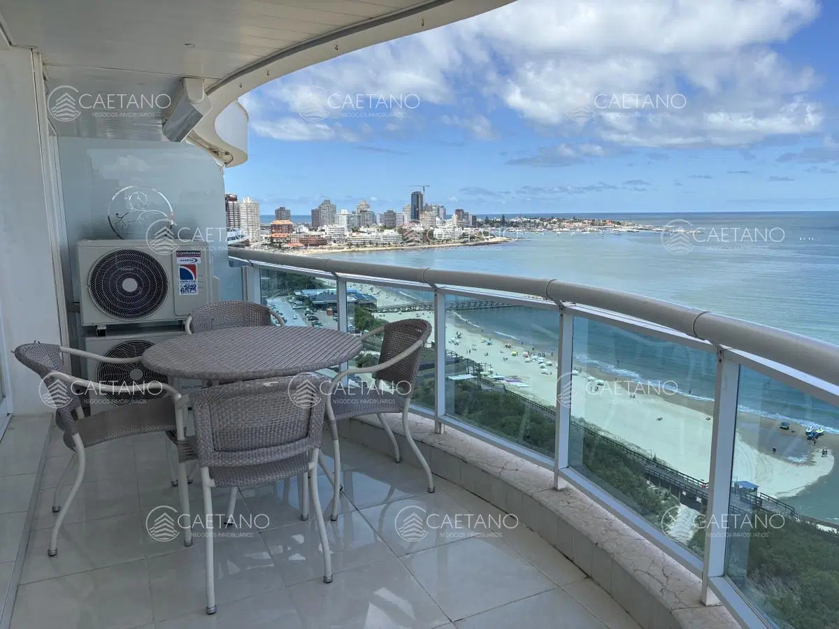 venta MILLENIUM TOWER mansa frente al mar tres suites y dependencias 4