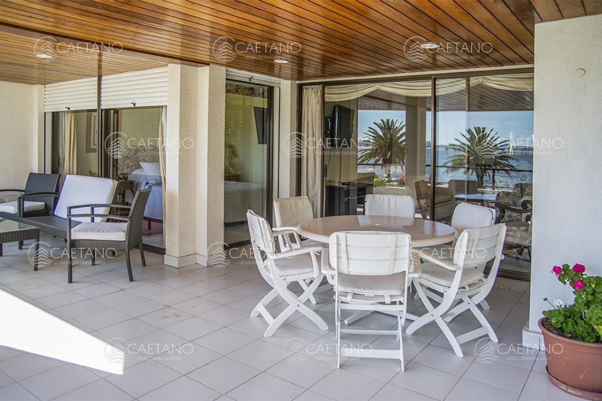 Foto de Departamento de 4 dormitorios en venta, con vista al mar en zona, imagen 2