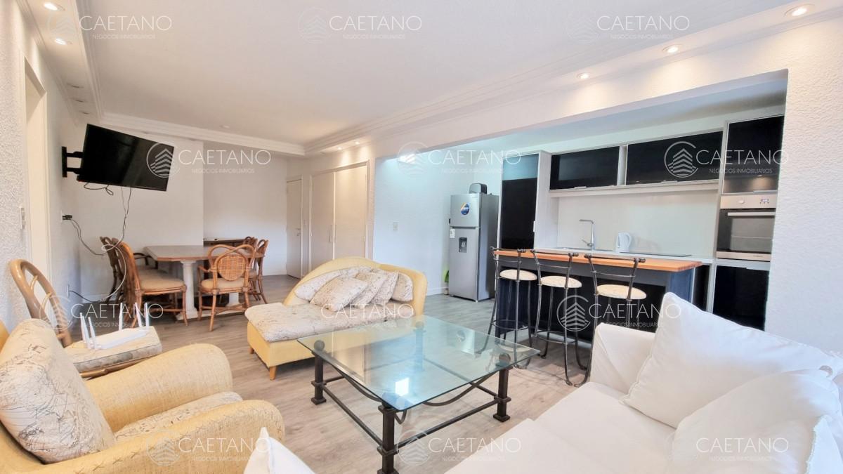 Foto de Vende departamento de 2 dormitorios en Mansa - Punta del Este, imagen 1