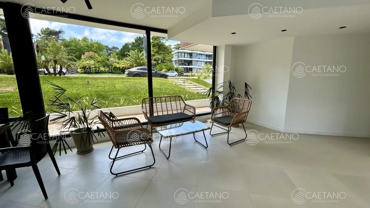 Apartamento en alquiler en Playa Mansa, 2 dormitorios 5