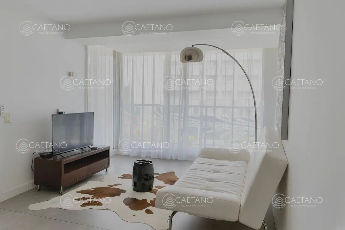 Apartamento en venta de 1 dormitorios a pasos del shopping en Punta del Este. 5