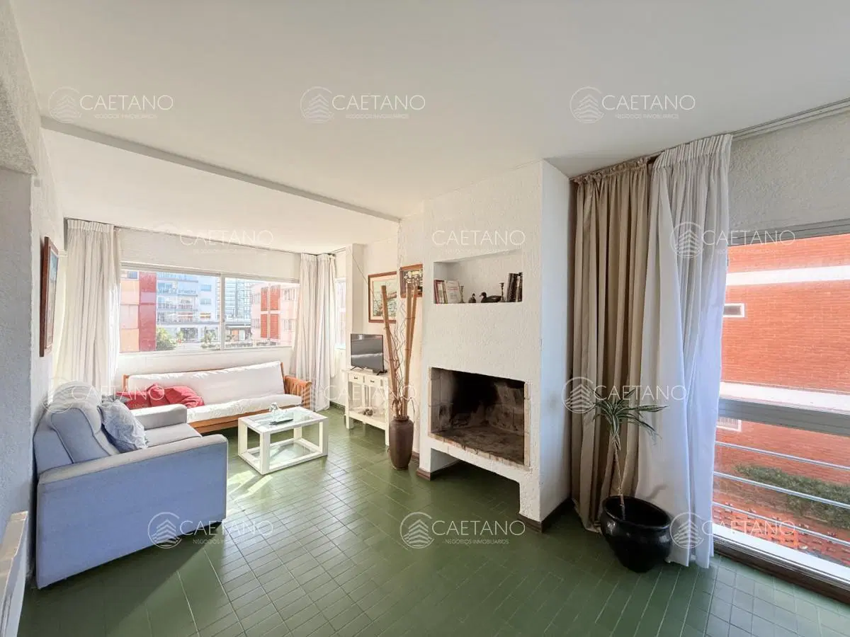 Venta apartamento 2 dormitorios frente al mar - Playa Brava 2