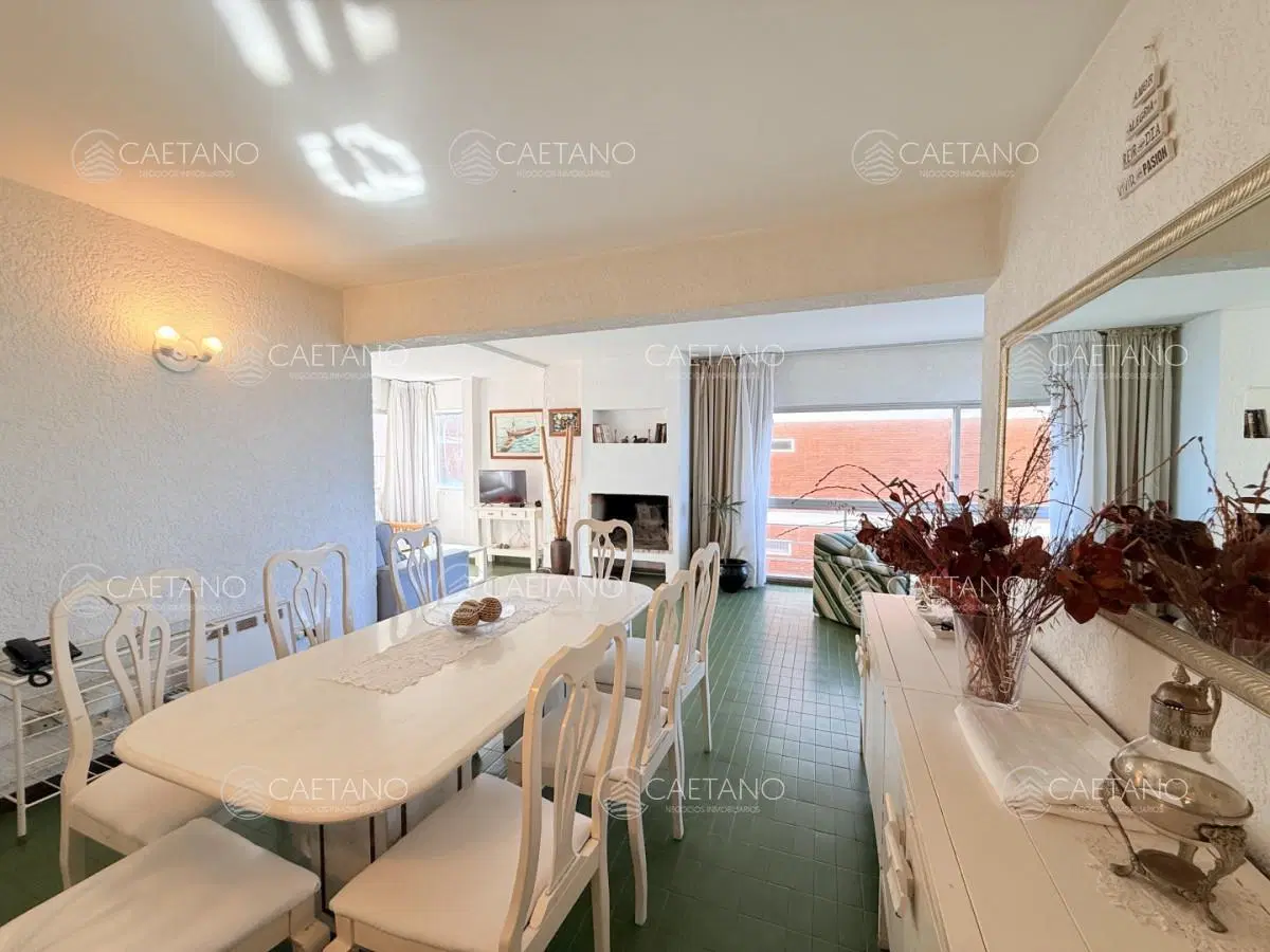 Venta apartamento 2 dormitorios frente al mar - Playa Brava 3