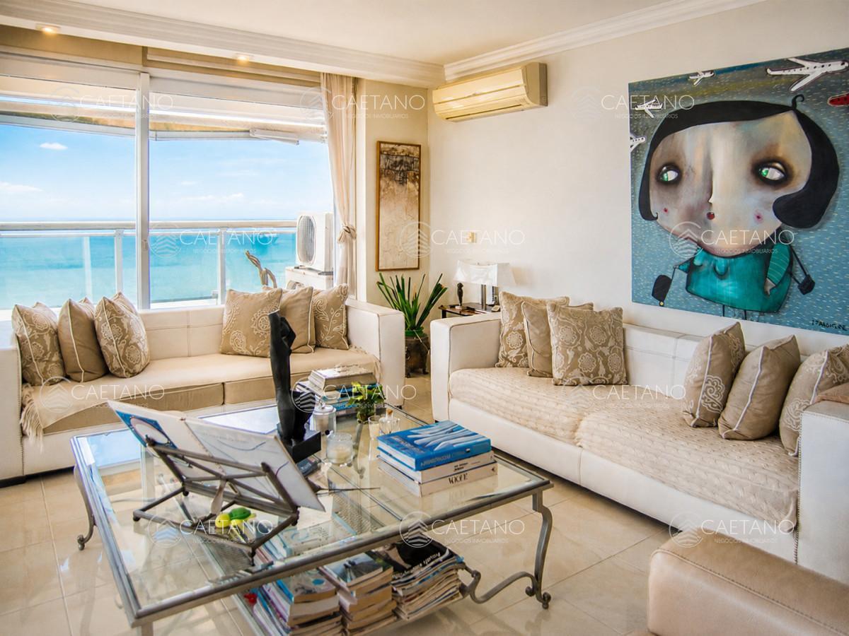 Foto de Departamento de 3 dormitorios en suite y dependencia en venta en Torre, imagen 5