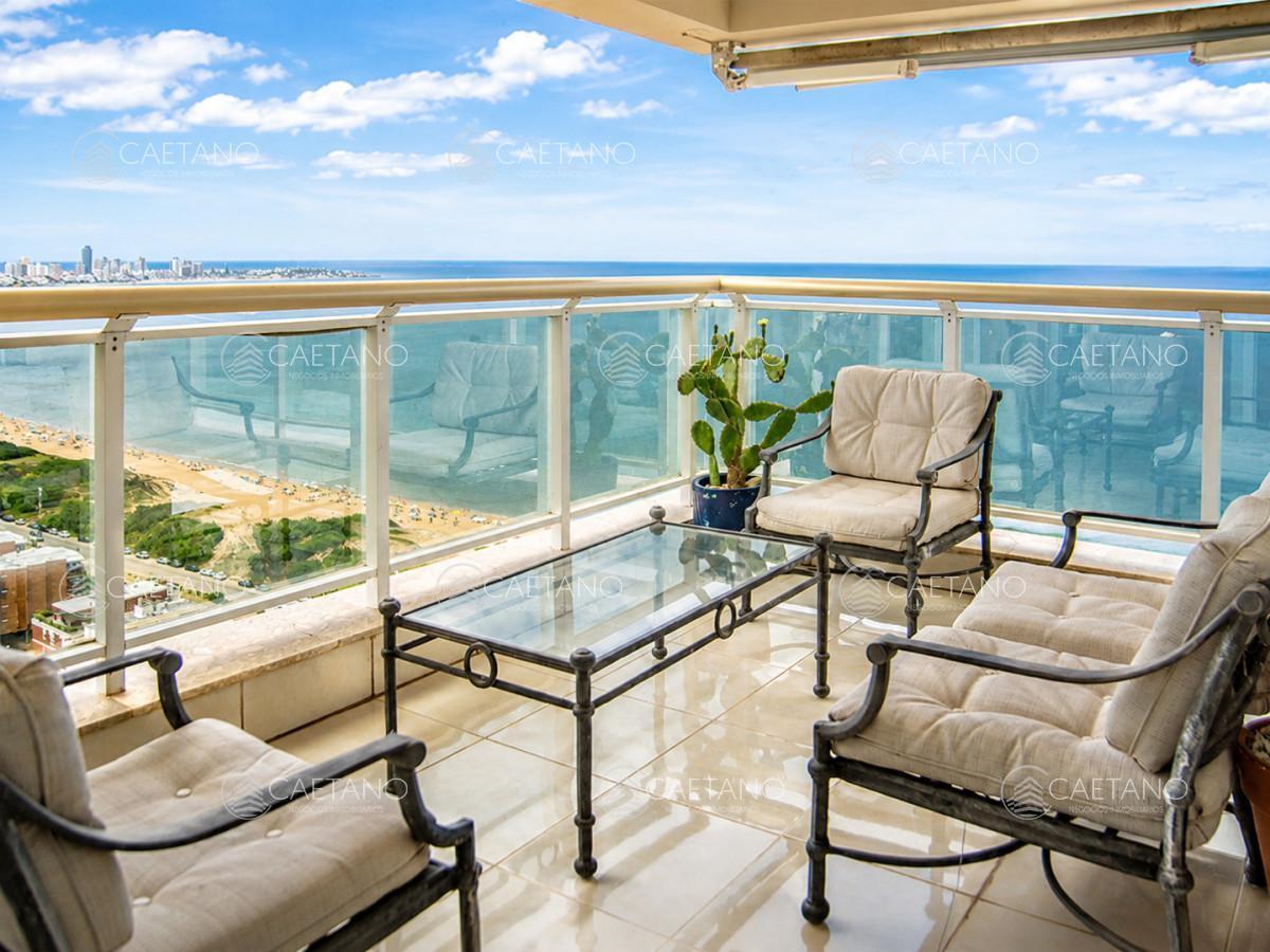 Foto de Departamento de 3 dormitorios en suite y dependencia en venta en Torre, imagen 1