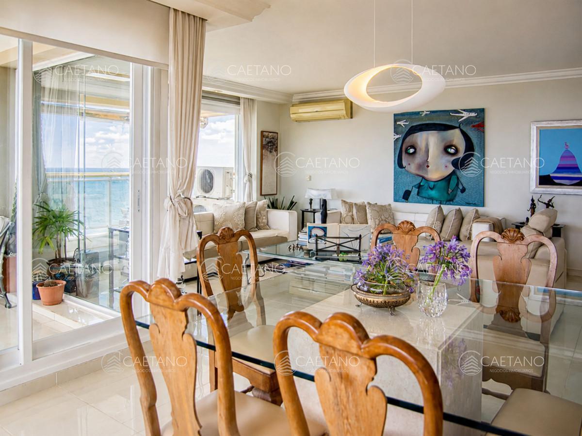 Foto de Departamento de 3 dormitorios en suite y dependencia en venta en Torre, imagen 2