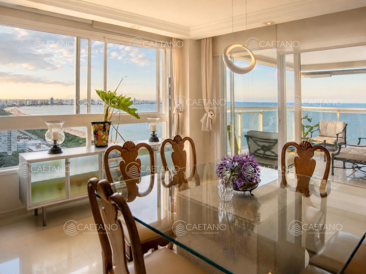 Foto de Departamento de 3 dormitorios en suite y dependencia en venta en Torre, imagen 3