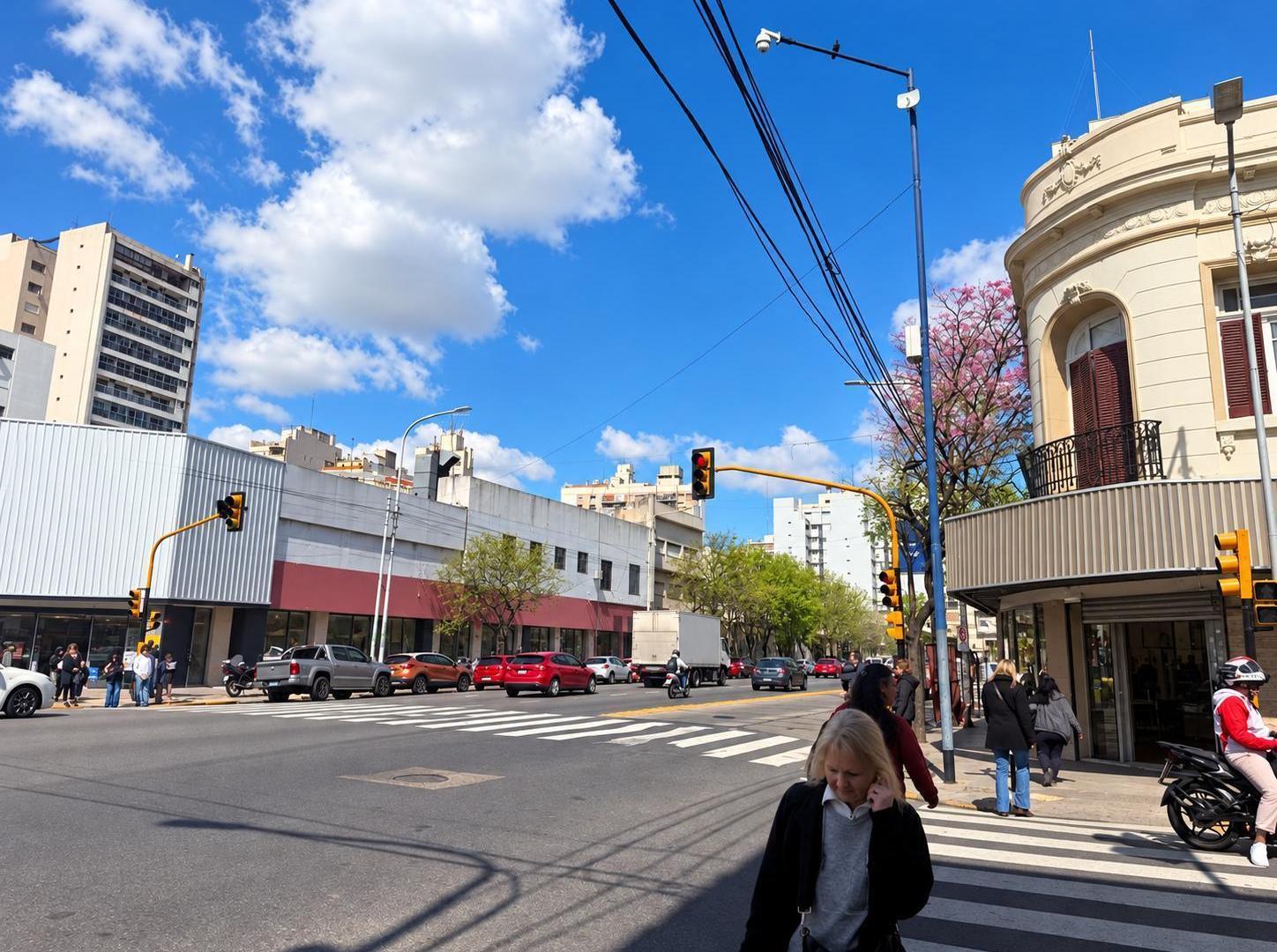 Foto de Local comercial en alquiler Avellaneda Centro apto gastronómico, imagen 2
