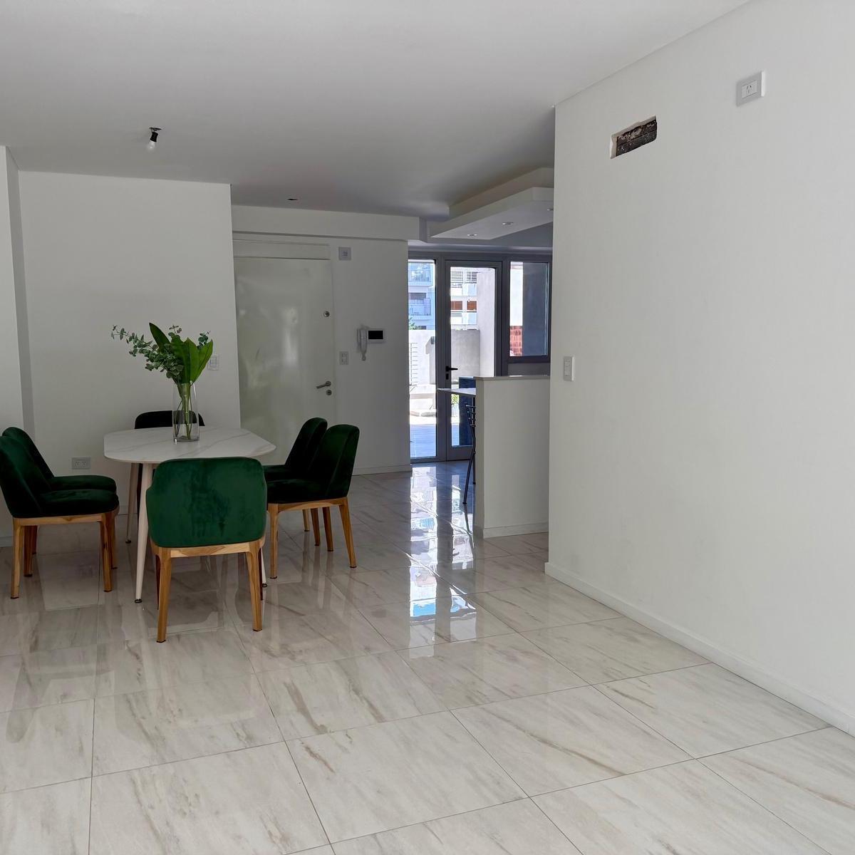 Departamento - Venta - Caballito - Piso Al Frente con Patio y Balcón Aterrazado a Estrenar 3