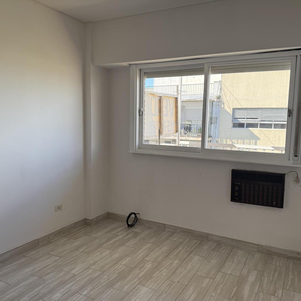 Departamento Reciclado en Liniers 4
