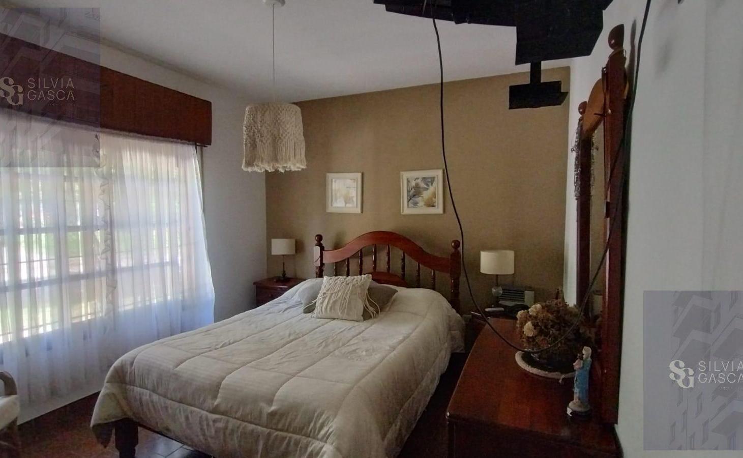 Venta Casa en General Las Heras con parque y pileta.