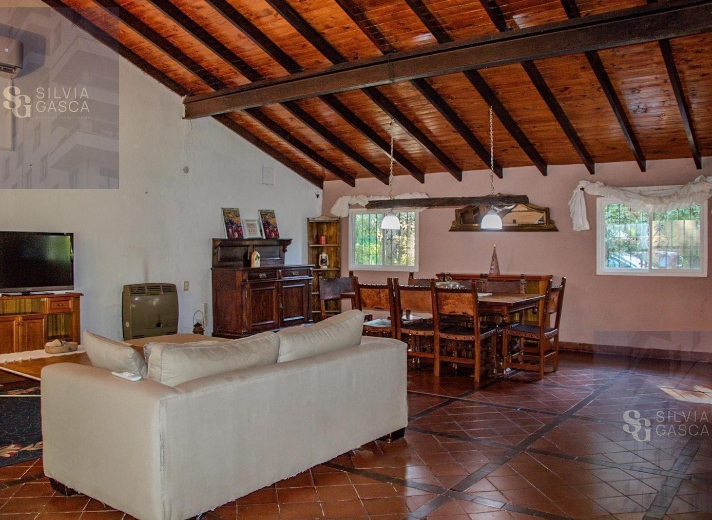 Foto de Casa Quinta con Pileta y amplio parque - Tortuguitas- Parrilla-Cocheras, imagen 2